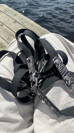 Поводок перестежка 3 метра , для собак из Биотана , 15 мм , черный / зебра