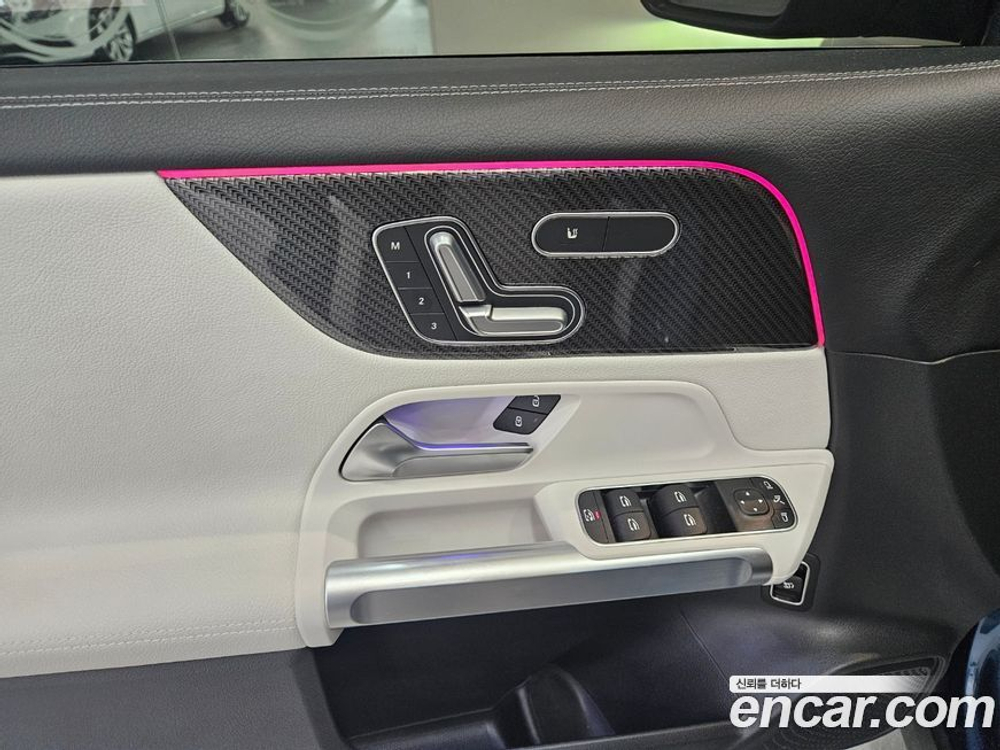 Mercedes-Benz GLB-Class X247 GLB250 4MATIC (12.2022)