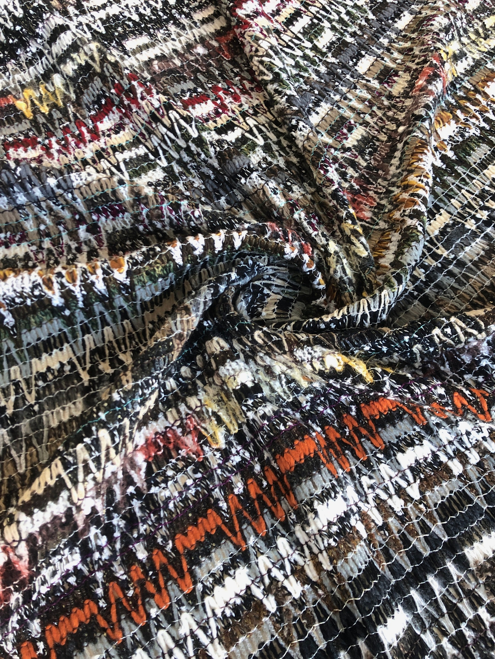 Трикотаж принт зигзаг, беж, коричневый, черный, серый, дизайн MISSONI