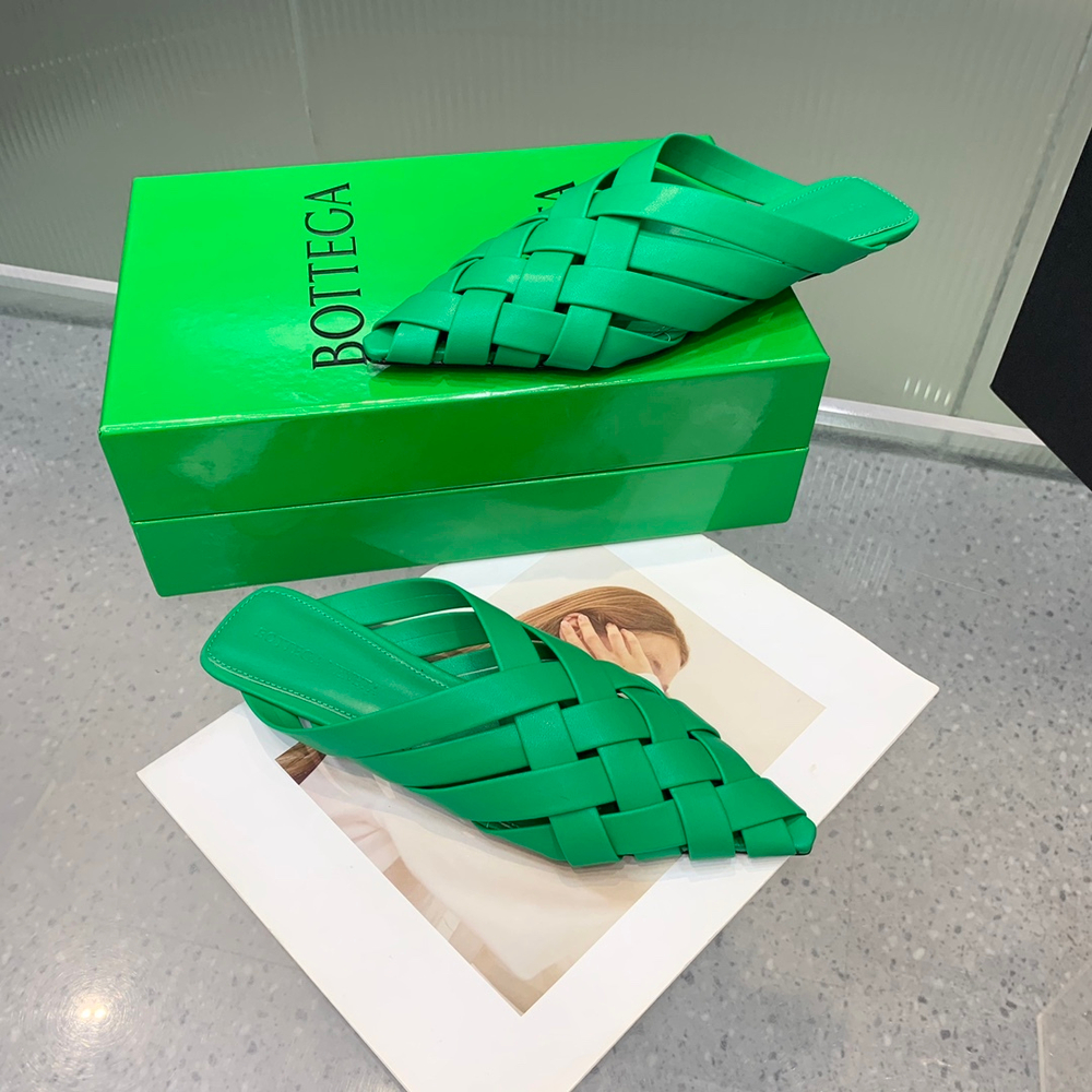 Bottega Veneta Alfie Slipper