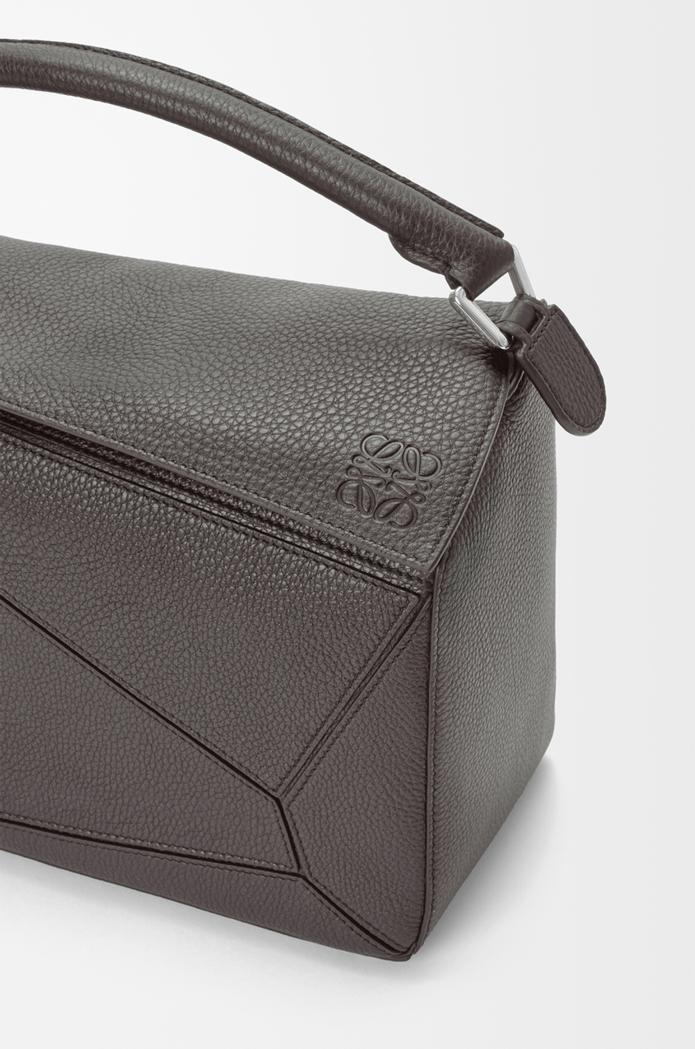 Loewe Большая сумка Puzzle мягкой зернистой телячьей кожи, темно-серый