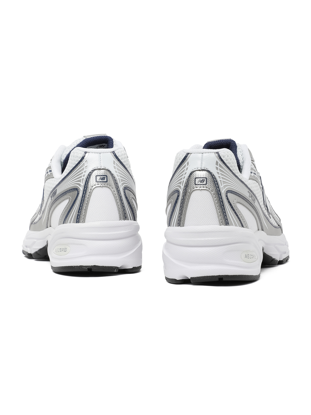 Кроссовки U740v2