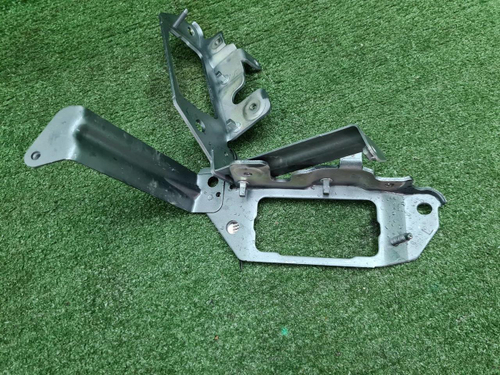 Кронштейн петли капота Kia Sorento 2 XM (12-21)