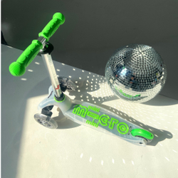 Самокат Mini Micro Deluxe Flux LED неоновый зеленый