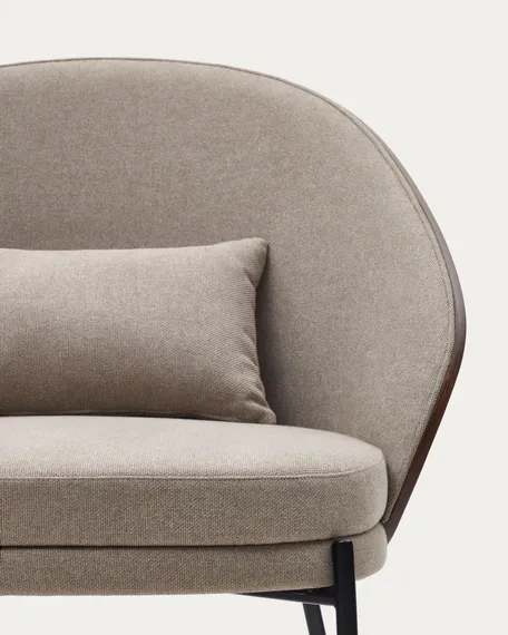 Кресло Eamy светло-коричневое с отделкой орех