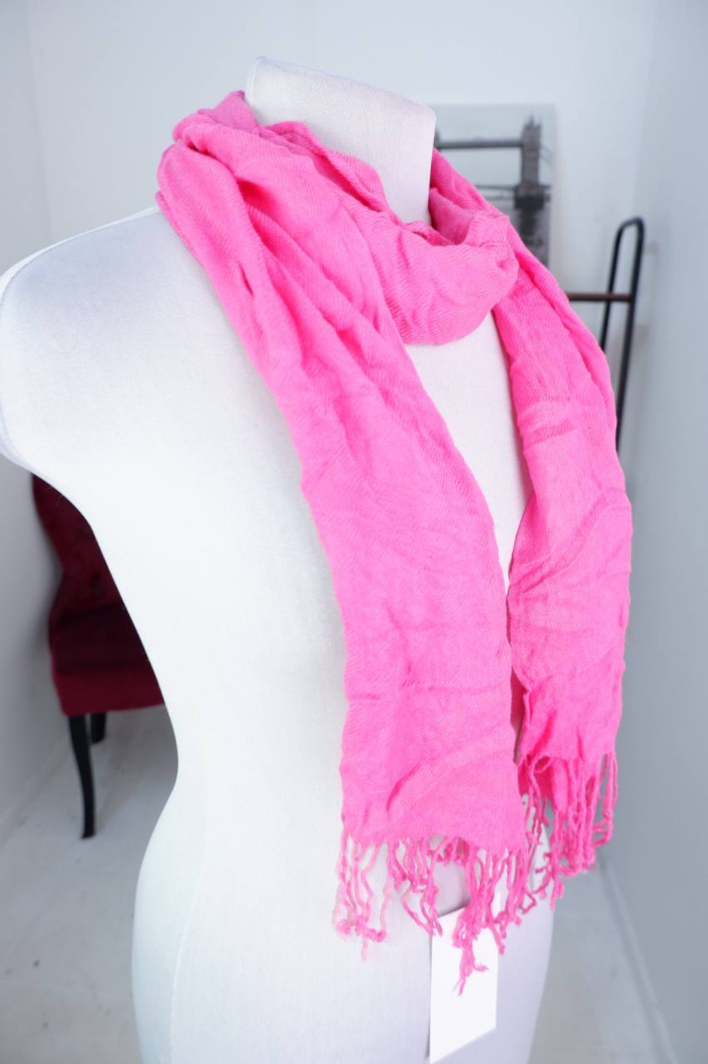 Палантин цвета фуксии