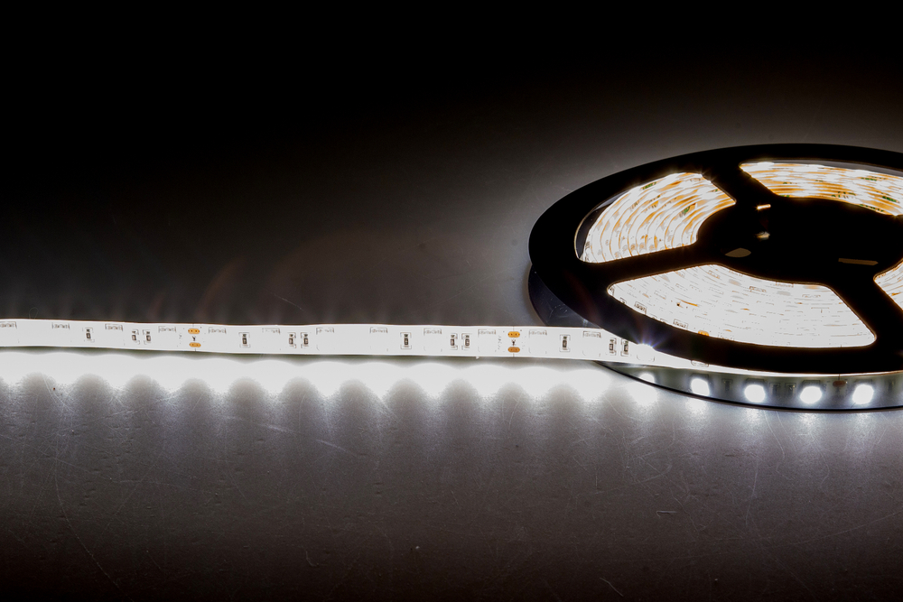 Лента светодиодная SMD нейтральная DC24V 14, 4W/m 4000K 1080Lm/m 60д/м CRI>95 IP65,  упаковка 5 метров,  ширина 10мм,  высота 2мм,  самоклейкая