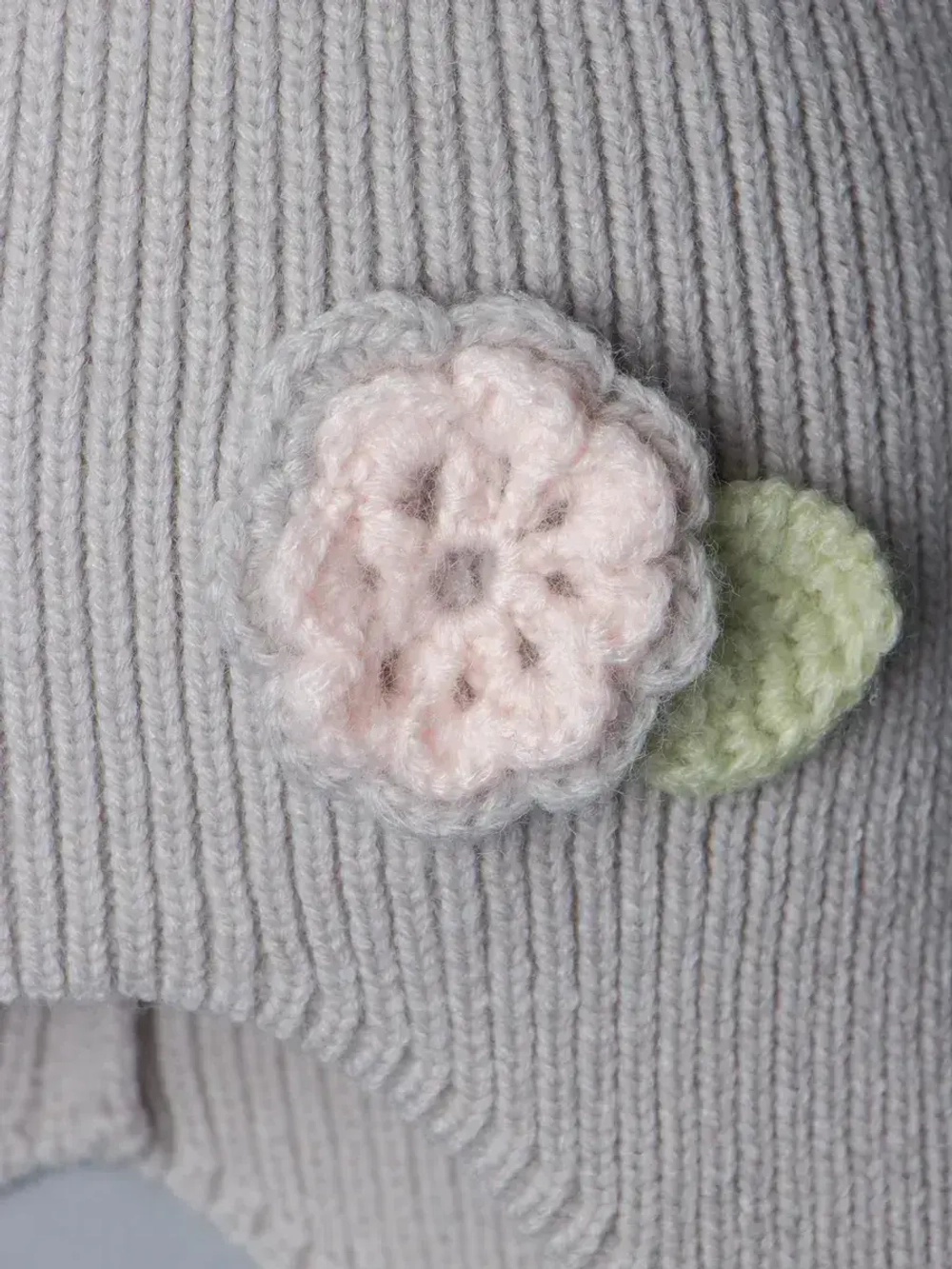 Шапка-чепчик для девочек на осень