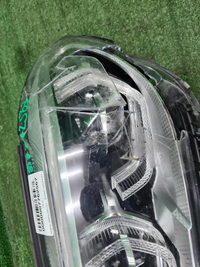 Битая Фара левая BMW X3 G01 (17-21) Adaptive LED
