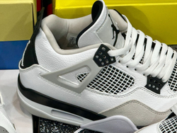 Air Jordan 4 Military Black