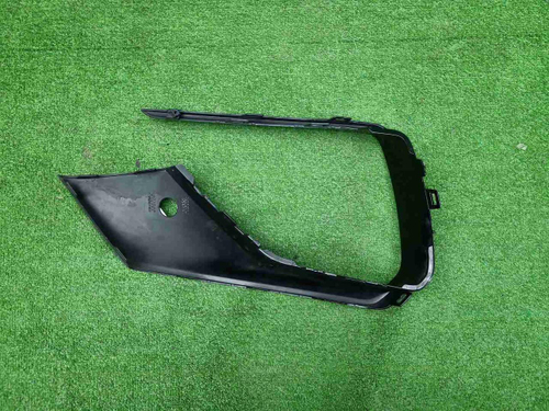 Накладка переднего бампера правая Hongqi HS5 19-нв