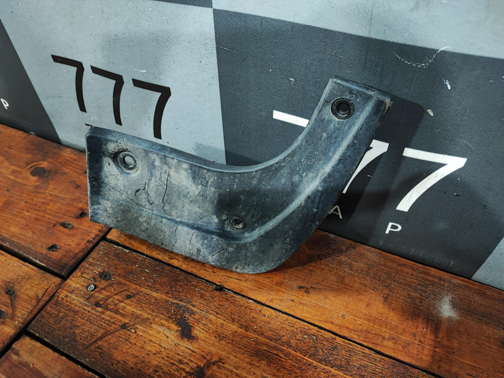 Брызговик передний левый Kia Seltos 19-нв Б/У Оригинал 86831Q5000