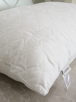 Подушка средней жесткости La Perla 70х70