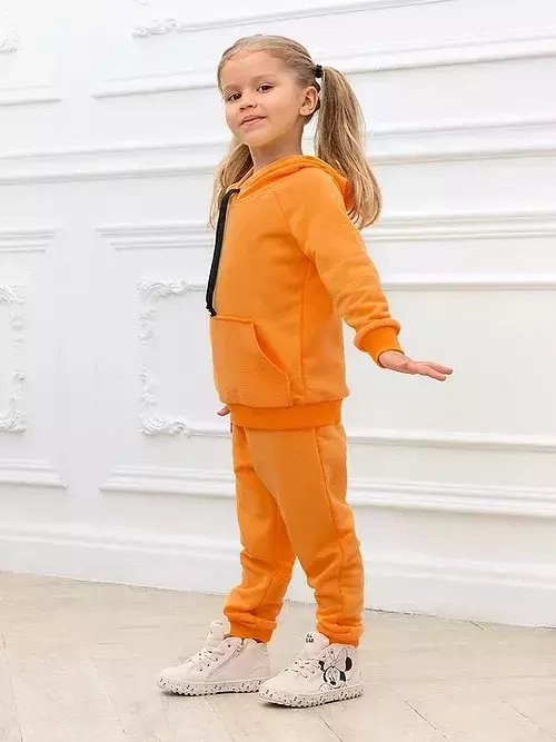 Детский оранжевый спортивный костюм с начесом