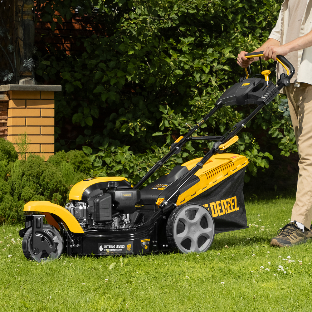 Бензиновая газонокосилка GLT-460SP-T, Trike 149 см3, 46 см, привод, панель, 60л Denzel