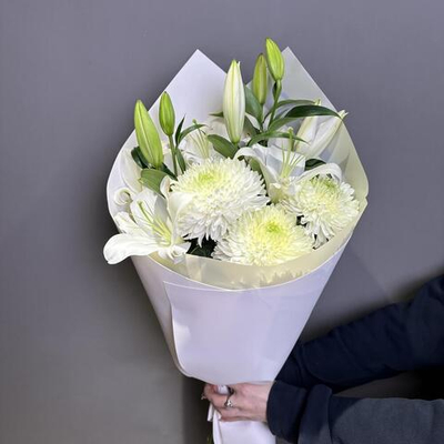 Букет "Кристалл" (Лилия, хризантема одноголовая)