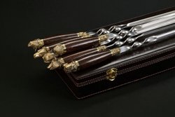 Подарочный набор шампуров в кейсе "Звери каменные"