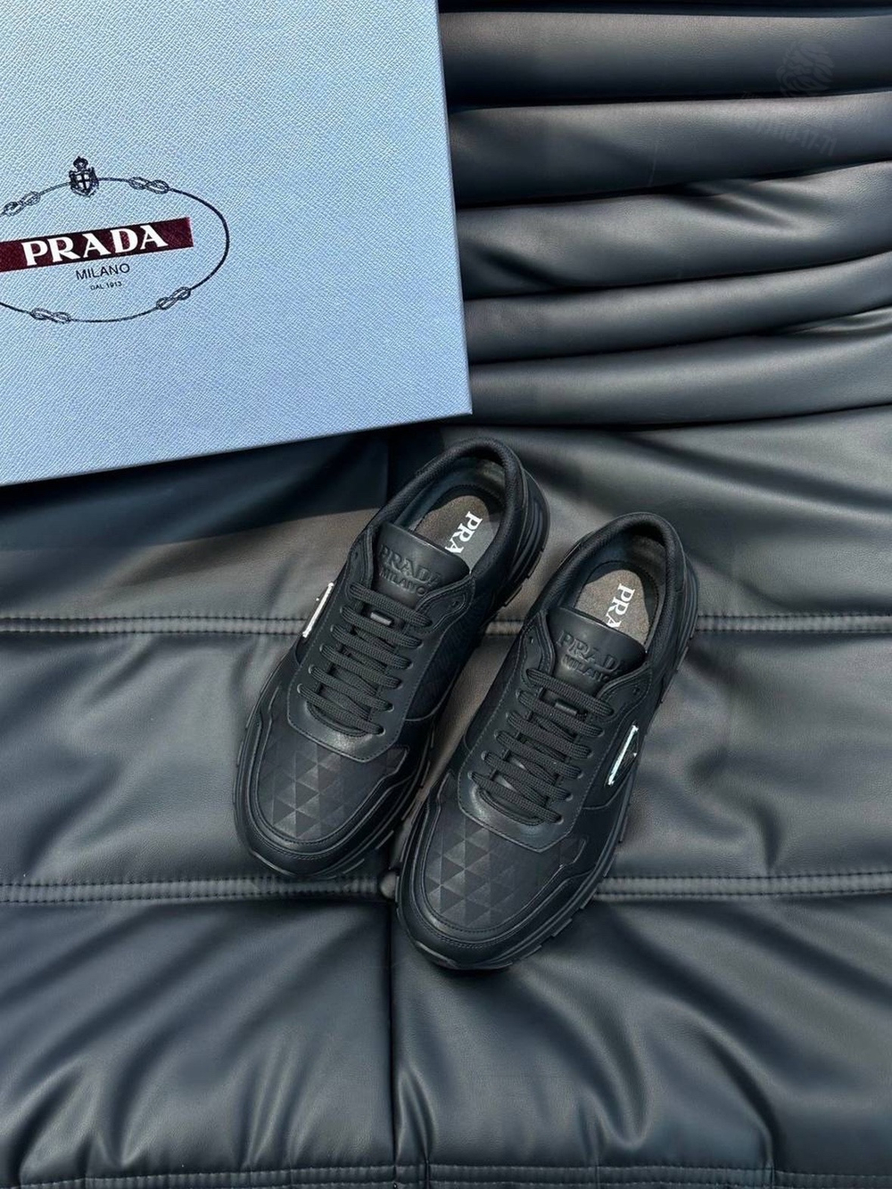 Кроссовки Prada