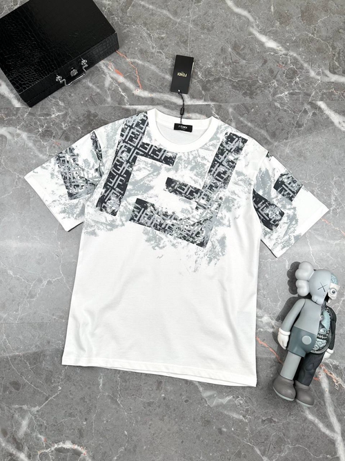 Футболка Fendi