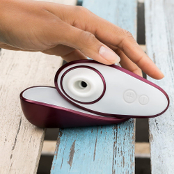 Клиторальный стимулятор "Womanizer Liberty", вакуумно-волновой, 6 режимов, длина 10,4 см