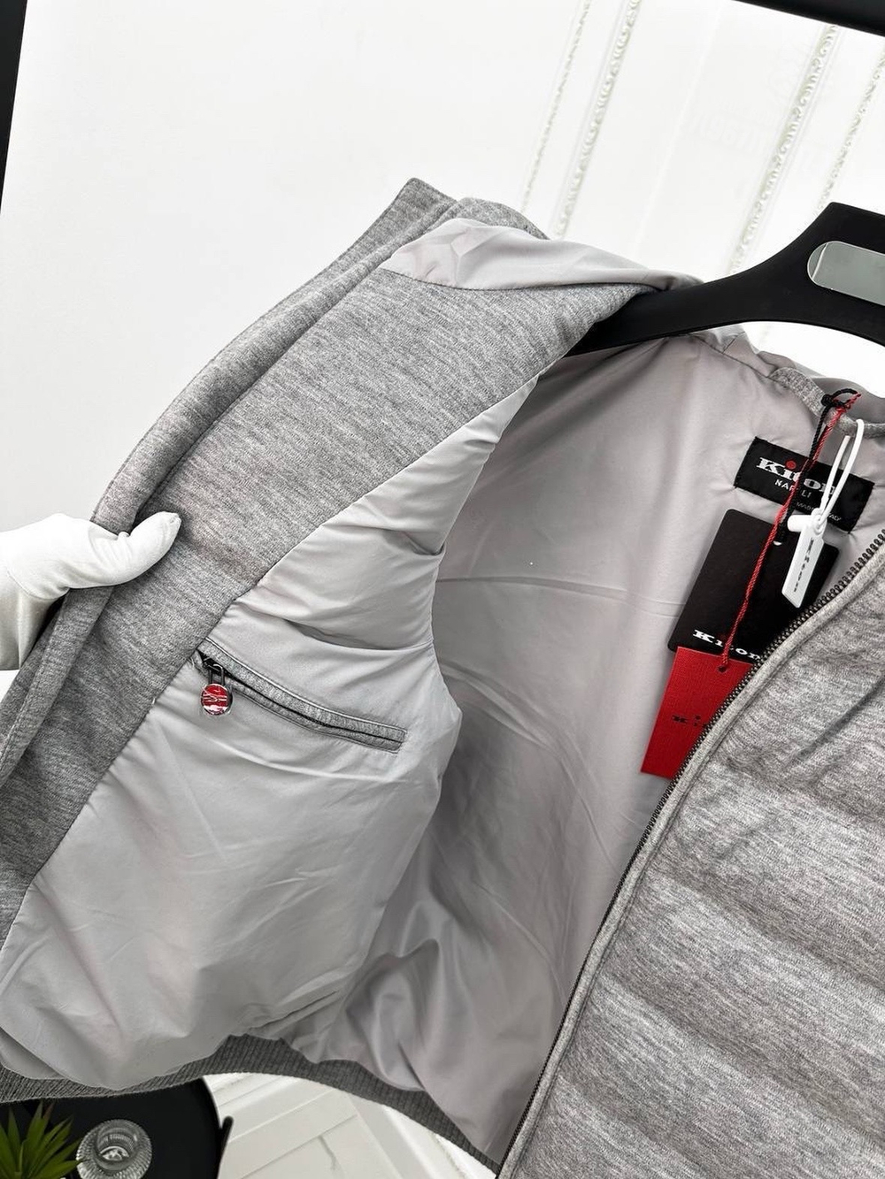 Пуховый жилет Kiton