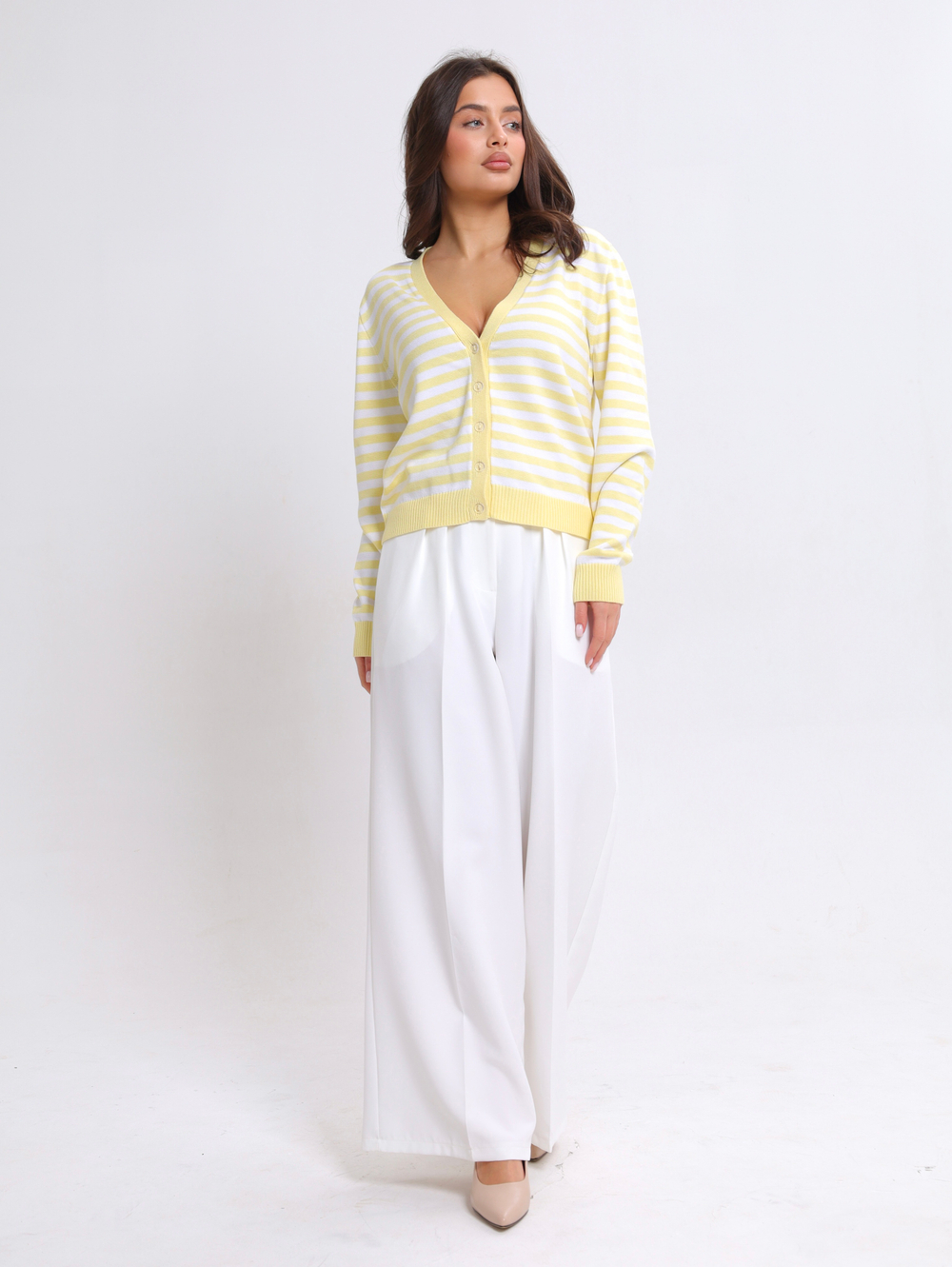 Кардиган в полоску с V-вырезом