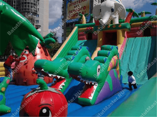 Коммерческий надувной батут "Сафари парк" 15*8*7 м