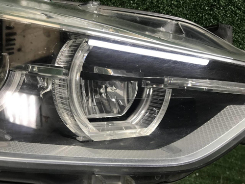 Битая Фара правая BMW 3er F30 (2015-2020) LED