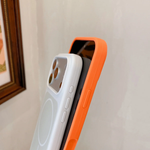 Силиконовые чехлы с MagSafe для iPhone 17 Pro Max