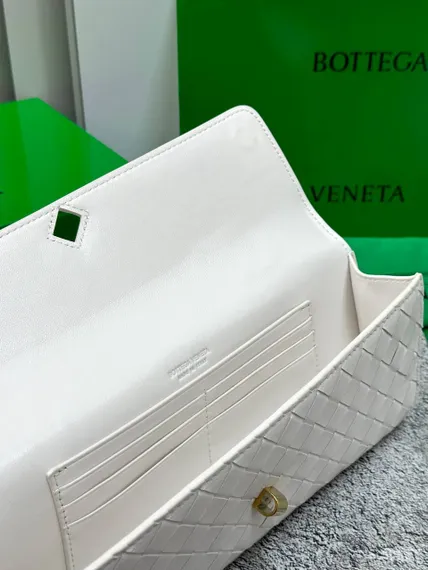 Клатч Bottega Veneta Andiamo белый