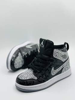 Детские кроссовки Nike Jordan One
