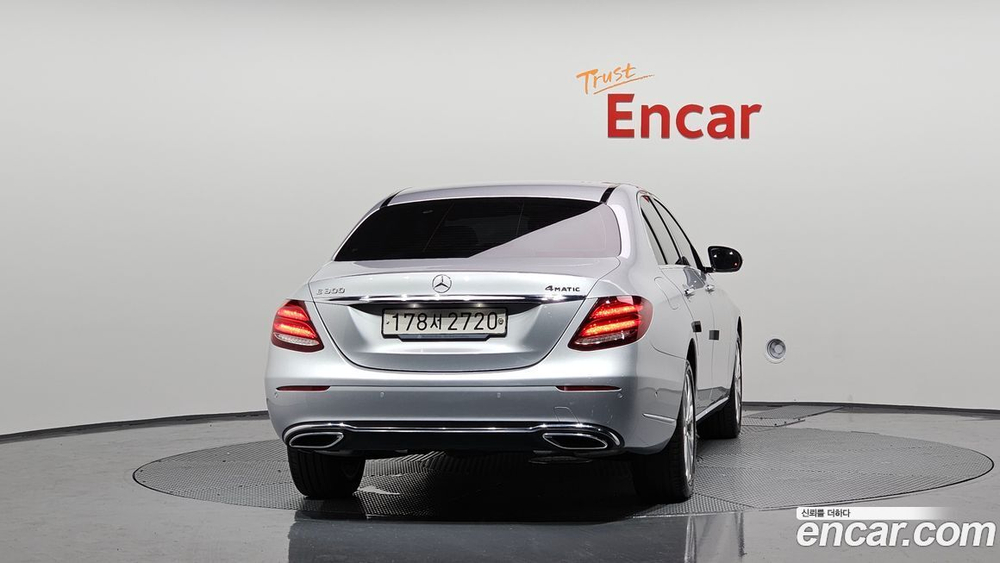 Mercedes-Benz E-Class W213 E300 4MATIC Exclusive (09.2020)