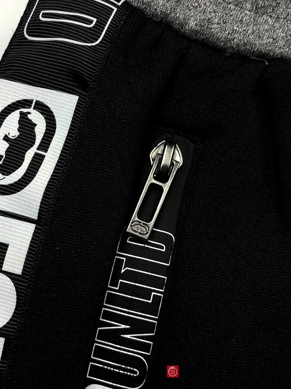 Спортивные штаны на флисе