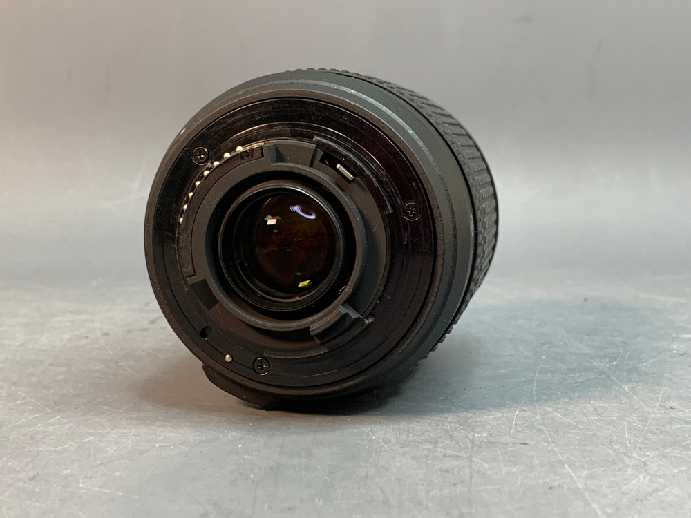 Nikon 18-135mm f/3.5-5.6G ED-IF AF-S DX Zoom-Nikkor