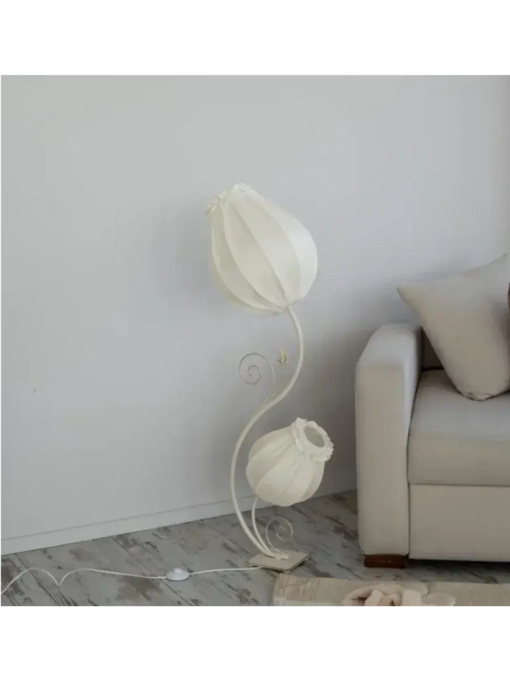 Торшер напольный с абажуром в гостиную современный