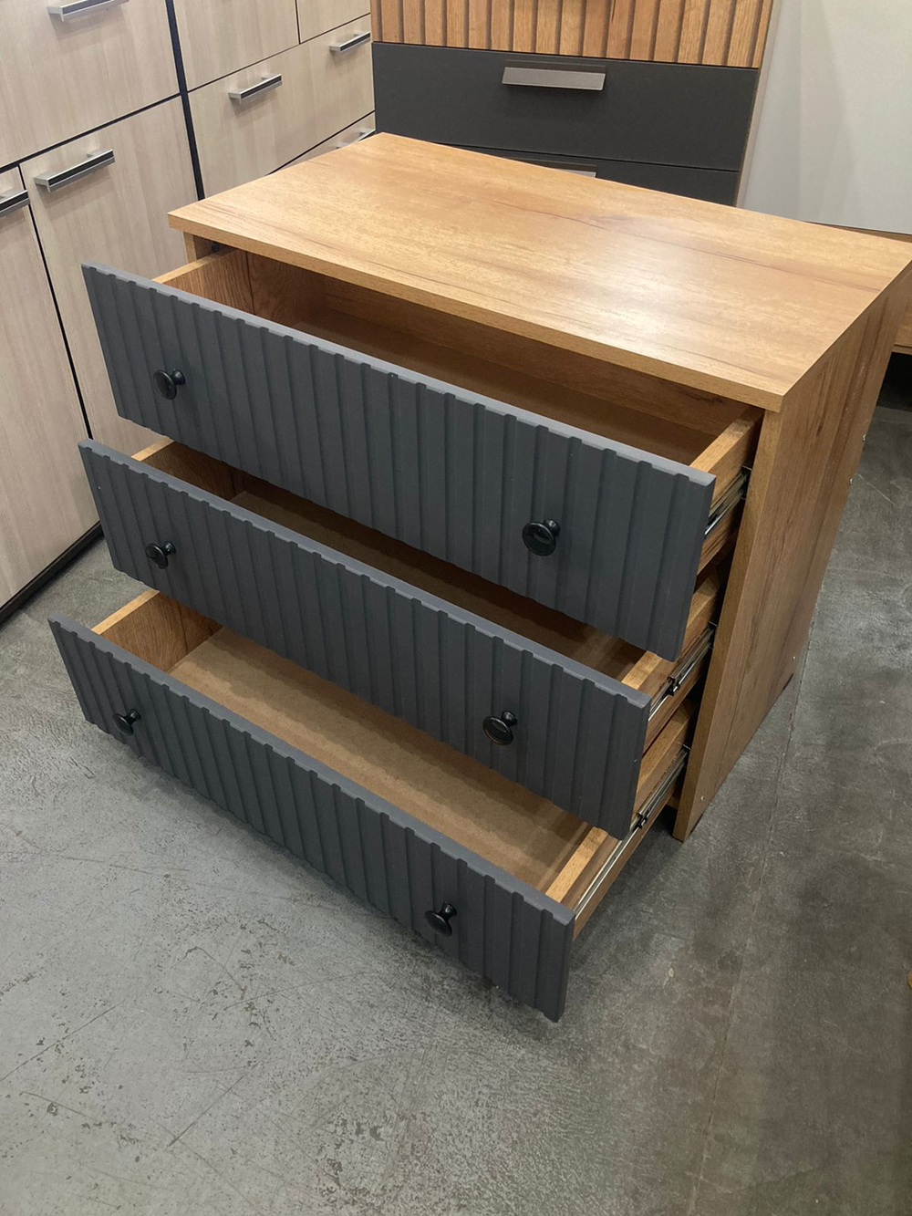 Комод-5 МДФ 3 ящика Дуб золотистый/графит