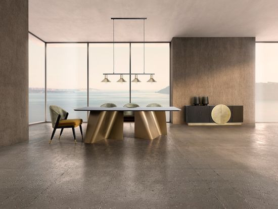 Стул BRILLON 27369 Испания бархат цвета охры и натуральное дерево