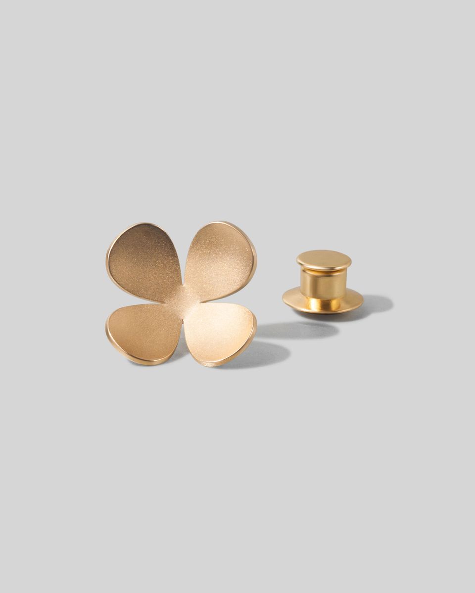 Пин Sofia Bloom Golden