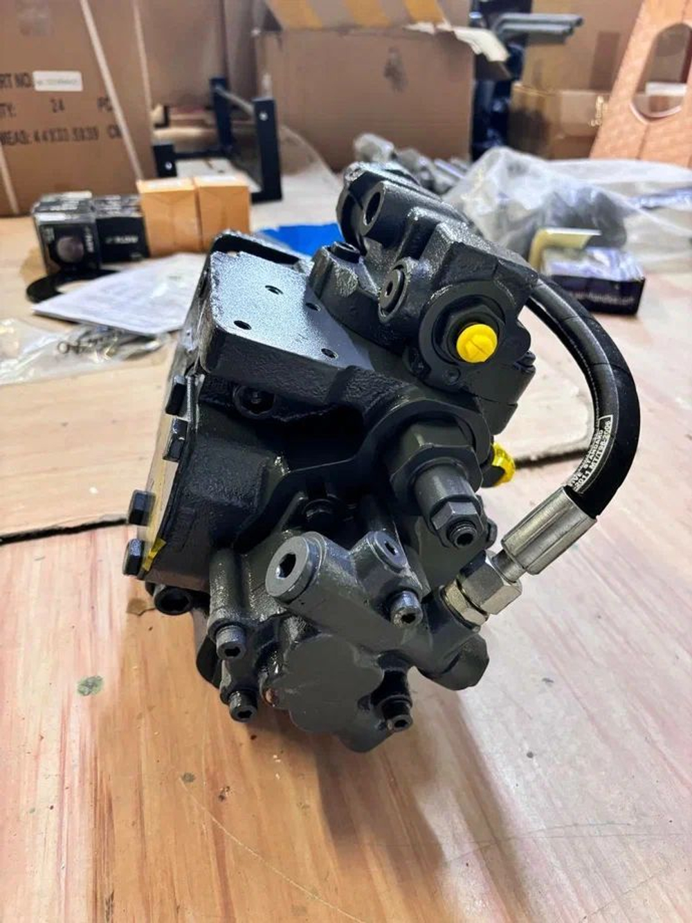 Гидравлический насос 20/925743, 333/R6486, 20/925446, 333/R2915, PVC80RS02