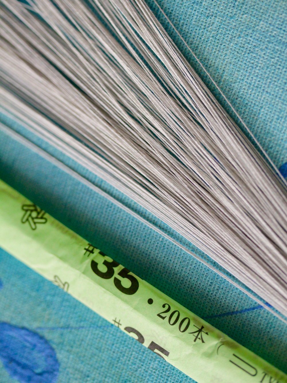 Проволока длинная японская формат U в зеленой упаковке № 35 Белая, длина 72 см согнута пополам, 100 штук.