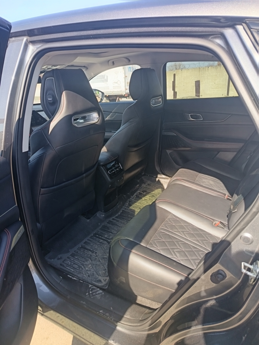 Changan UNI-K Tech 2.0 8AT AWD