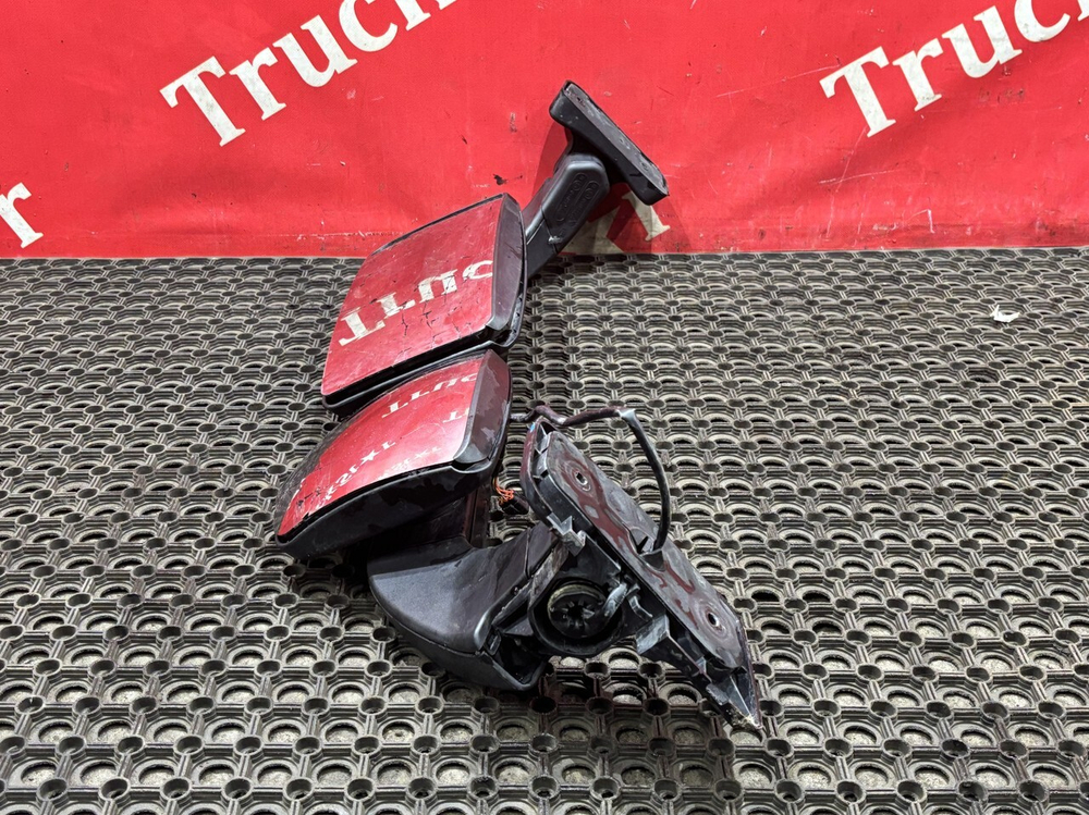 Зеркало (дефект) заднего вида боковое левое 2024г