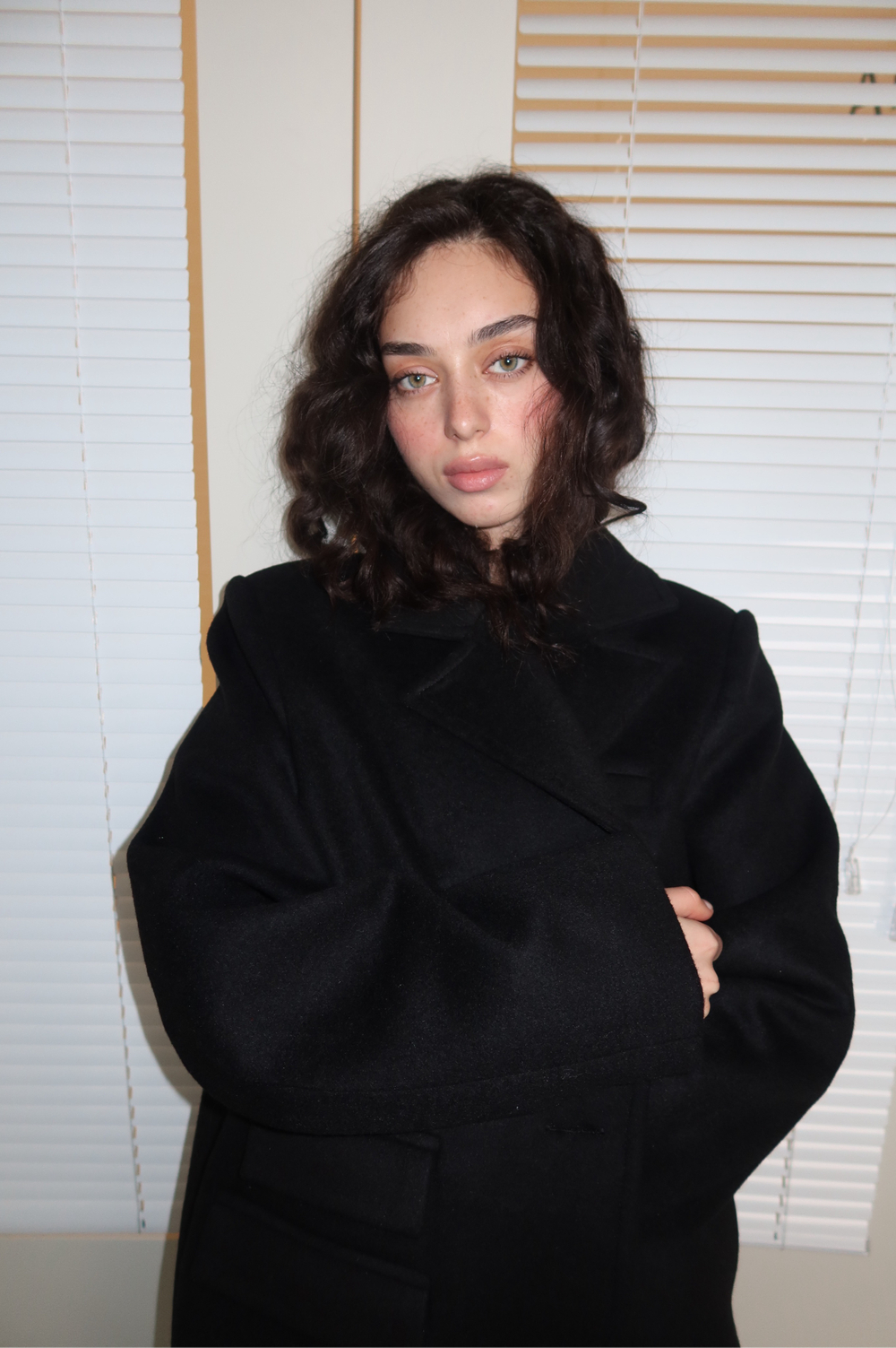 PRE-ORDER COAT BLACK ESME