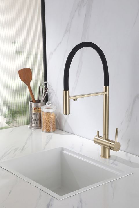 Смеситель ABBER Wasser Kreis AF81141G для кухни с подключением фильтра и выдвижной лейкой, золото матовое