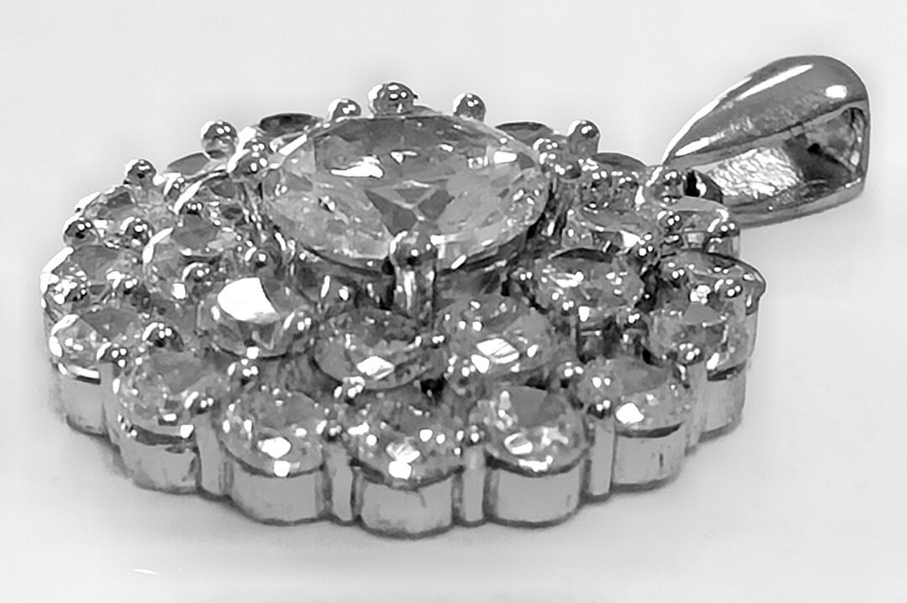 "Эстерелла" - ювелирная подвеска из серебра 925-й пробы