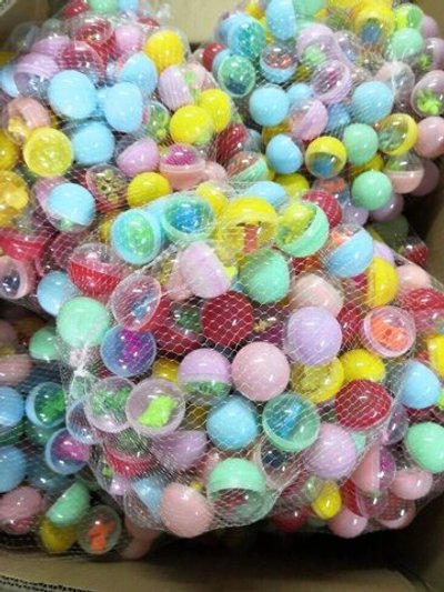 Игрушки в капсулах 45 мм класса B