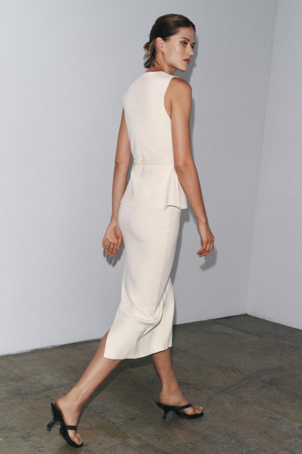 ZARA ТРИКОТАЖНЫЙ ТОП С РЕМНЕМ, ЭКРЮ