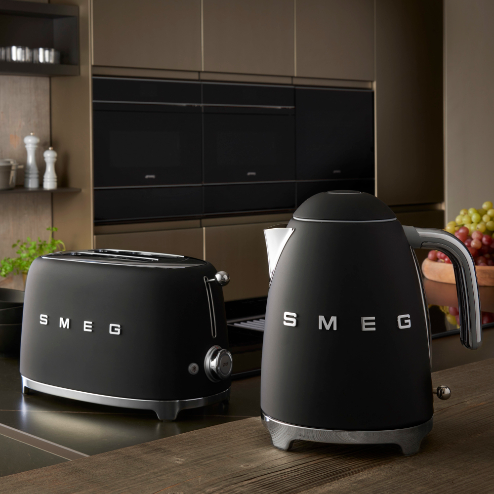 Тостер Smeg Стиль 50-х годов для 2 тостов черный матовый вид