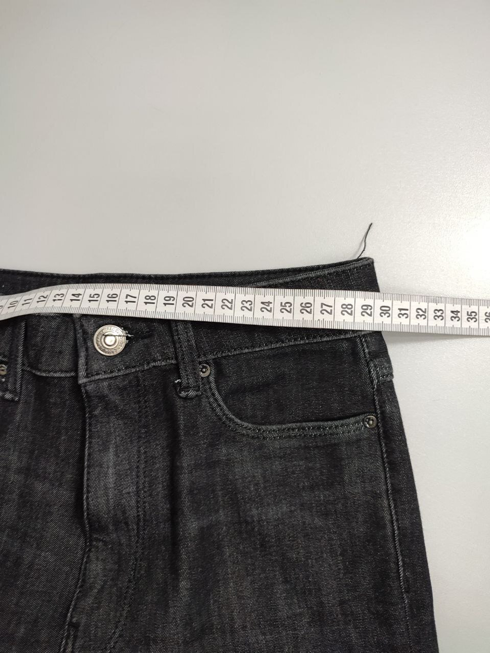 Джинсы Zara темные 40 размер