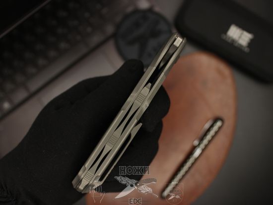 Складной нож WE Knife Chimera 814B c клинком из стали CPM-S35VN, рукоять титан